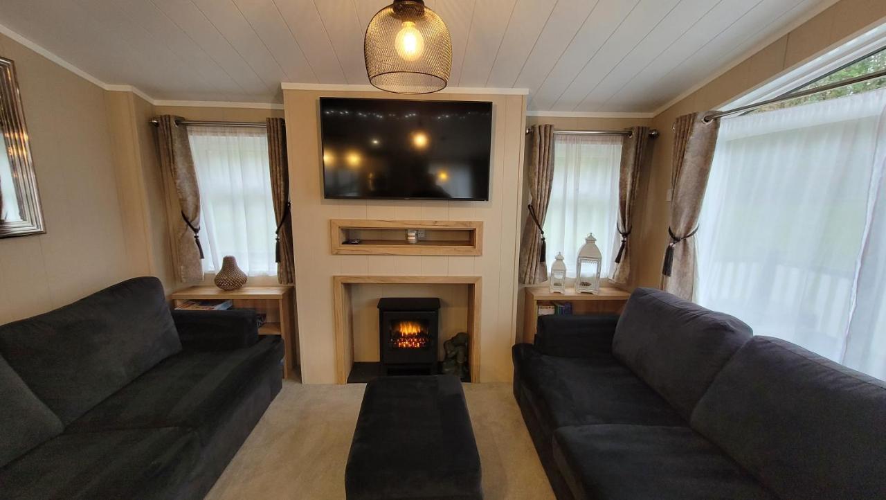 Luxury Lodge On Edge Of New Forest And 800M From Sea Entertainment And Leisure Passes Included Milford on Sea Εξωτερικό φωτογραφία